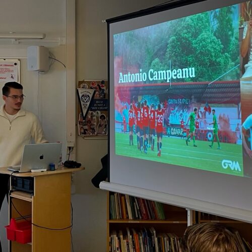 F.d fotbollseleven Antonio besökte skolan